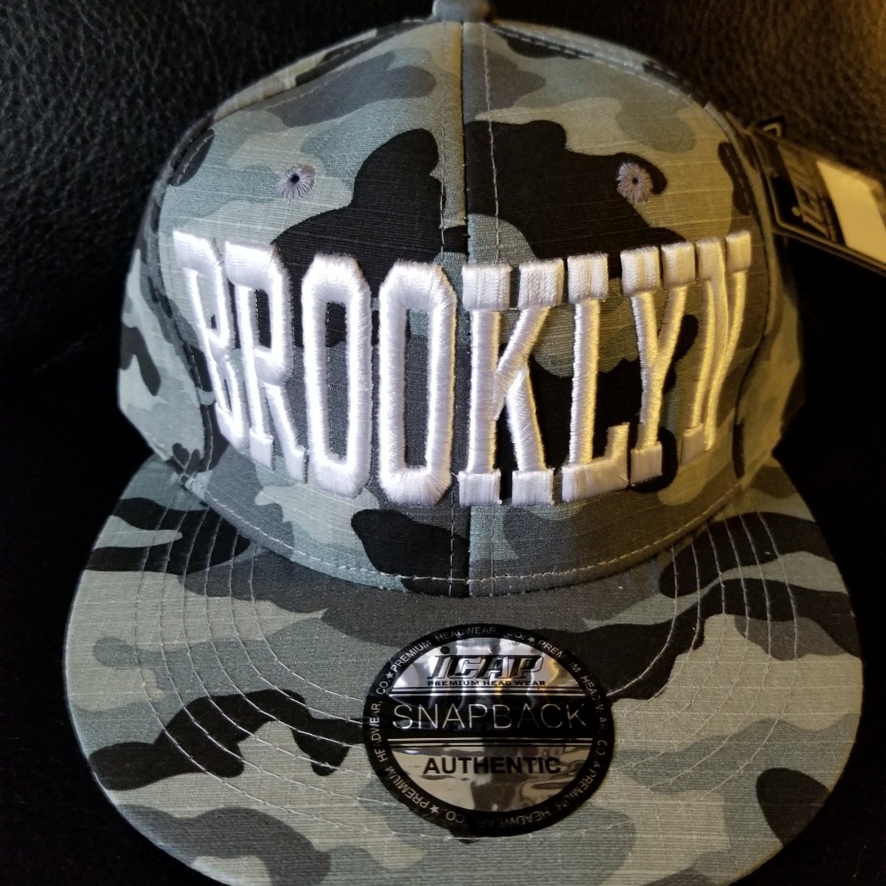 Snapback baseball cap